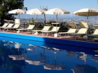 Abbadetta Resort Соренто Екстериор снимка