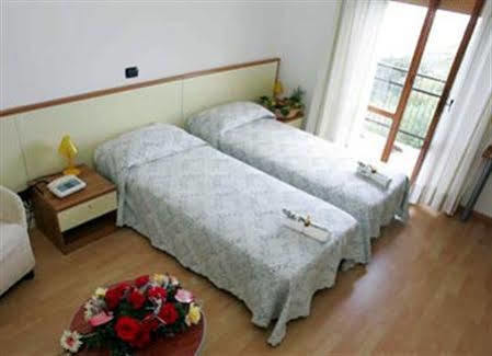 Abbadetta Resort Соренто Екстериор снимка